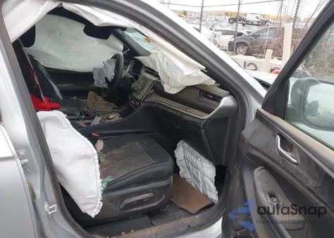 2024 Jeep Grand Cherokee Laredo 4X2 из США, поврежденный, VIN 1C4RJGAG5R8504857